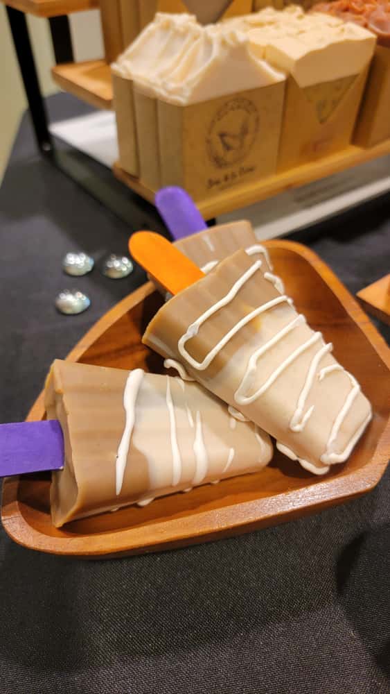 Chocolate and Vanilla Popsicles